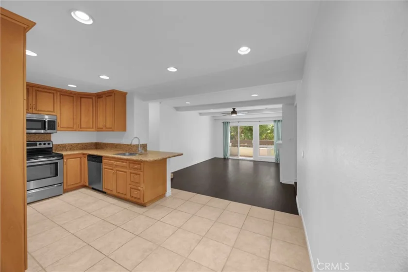 21372 Brookhurst photo 10