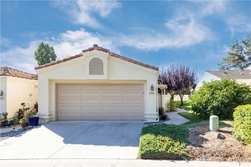 29585 Circle R Greens Drive photo 1