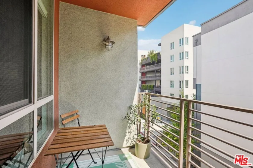 100 S Alameda Street #432 photo 19