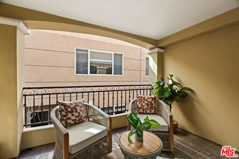11982 Mayfield Avenue #D photo 15