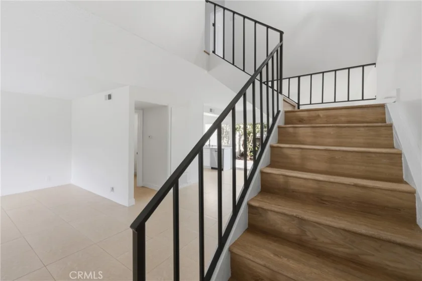 8164 Laguna Court photo 25