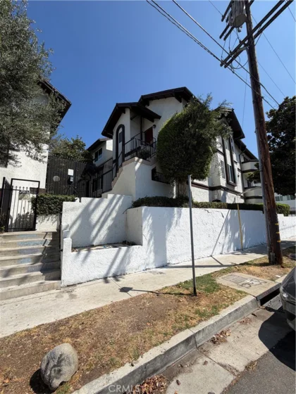 149 S Avenue 54 #13 photo 1
