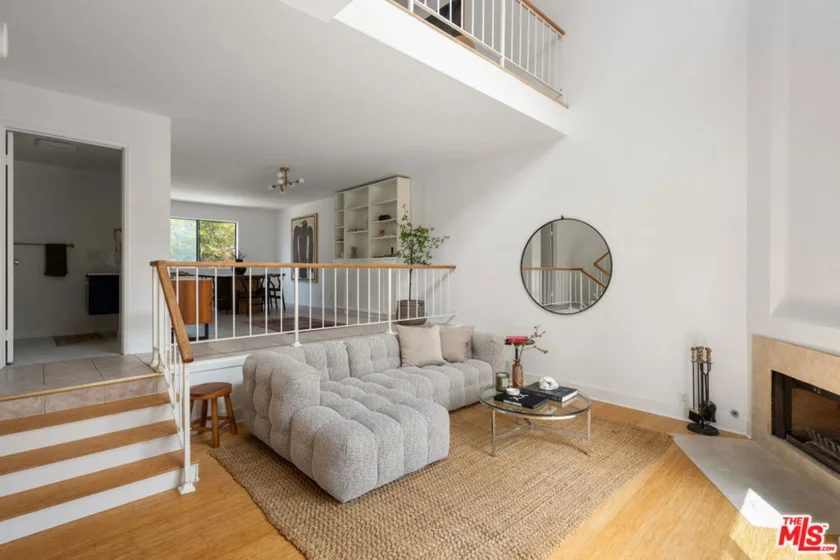 4658 Don Lorenzo Drive #G photo 27