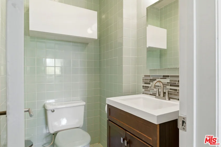 1275 Havenhurst Drive #15 photo 31