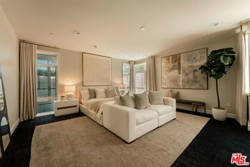 447 N Doheny Drive #101 photo 13