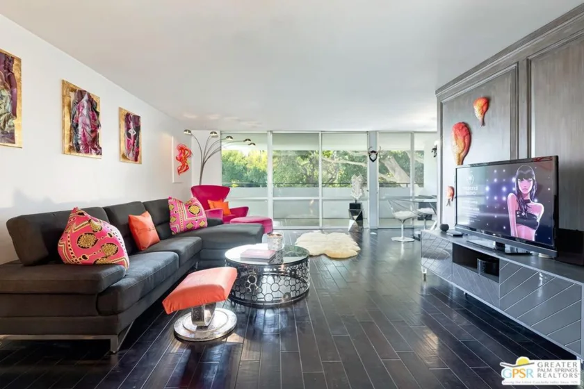 848 N Kings Road #102 photo 7