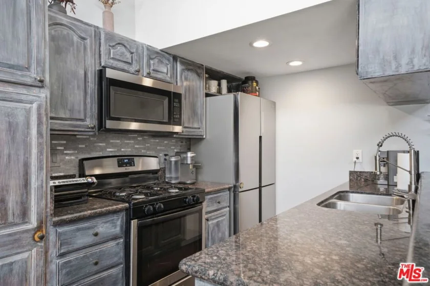 15946 Vanowen Street #209 photo 13