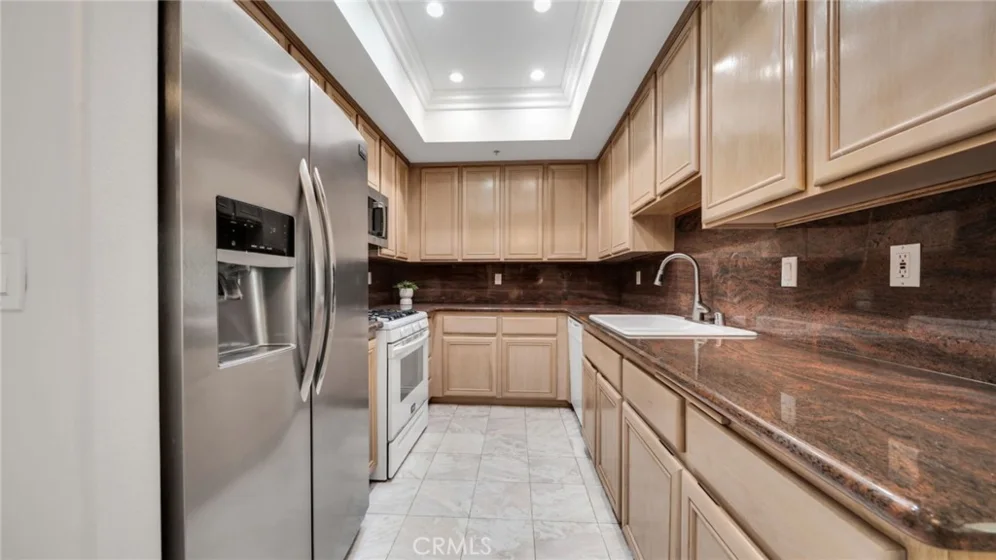 7218 Hillside Avenue #202 photo 4