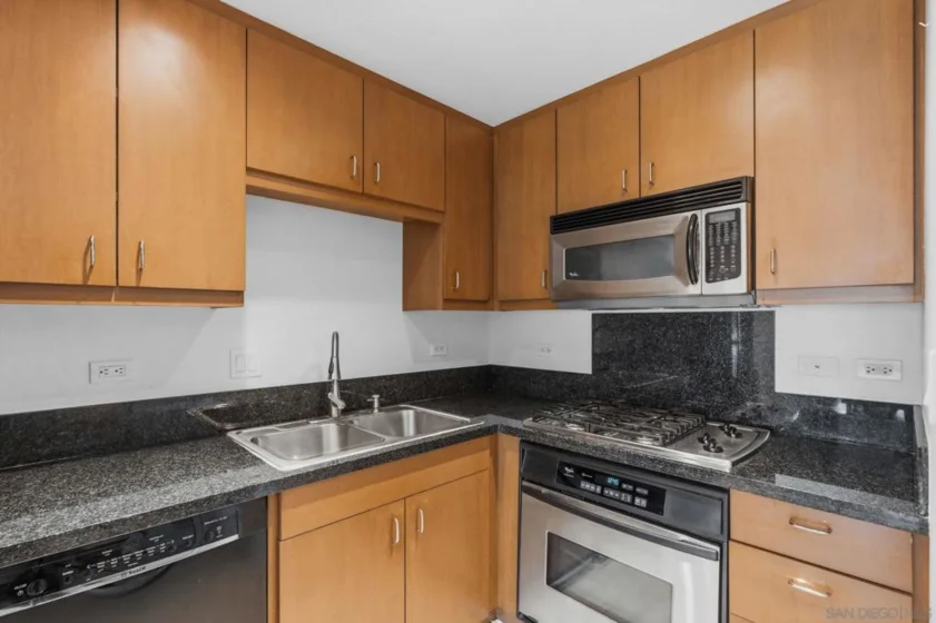 550 15th Street #703 photo 17