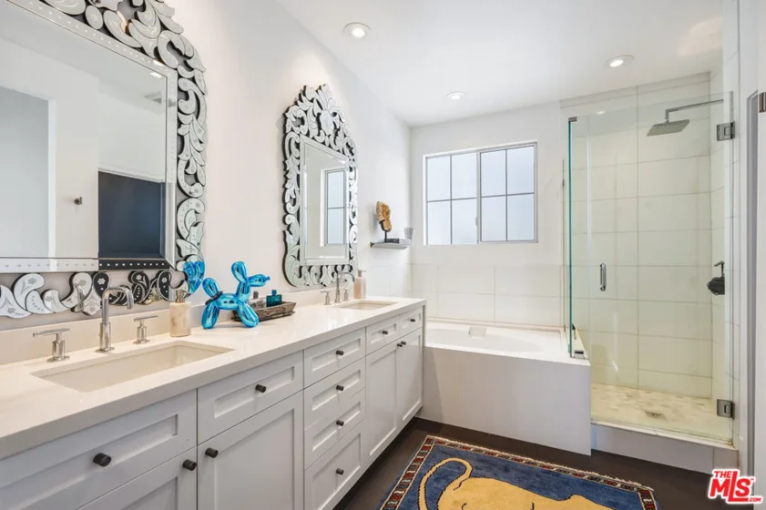 5400 Playa Vista Drive #23 photo 27