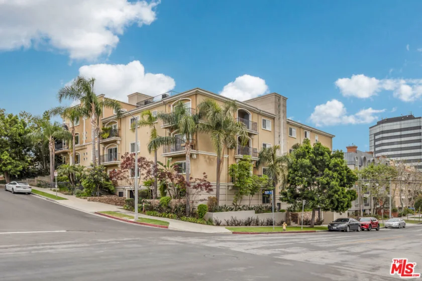 3401 S Bentley Avenue #301 photo 26