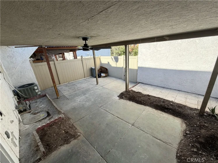 1091 Clark photo 15