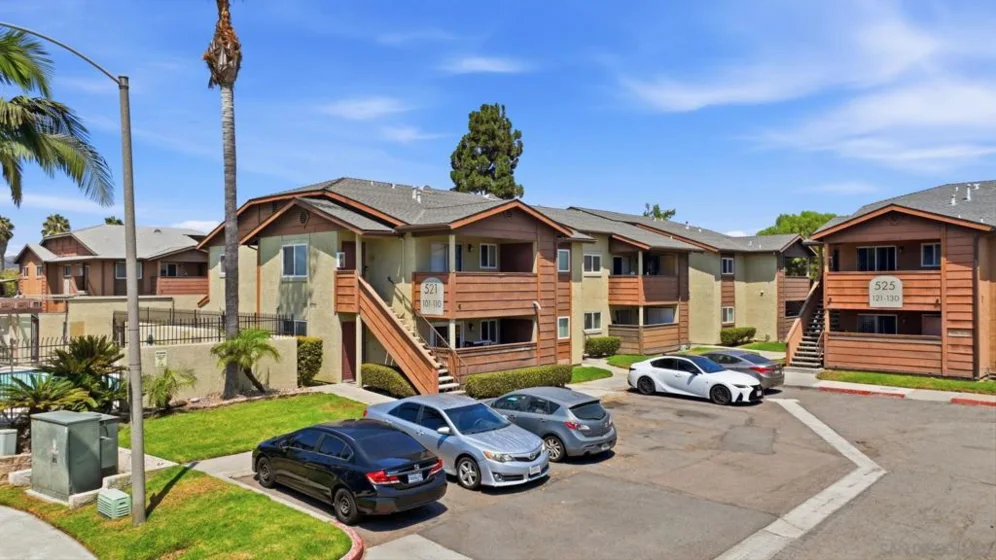 521 Calle Montecito #110 photo 2