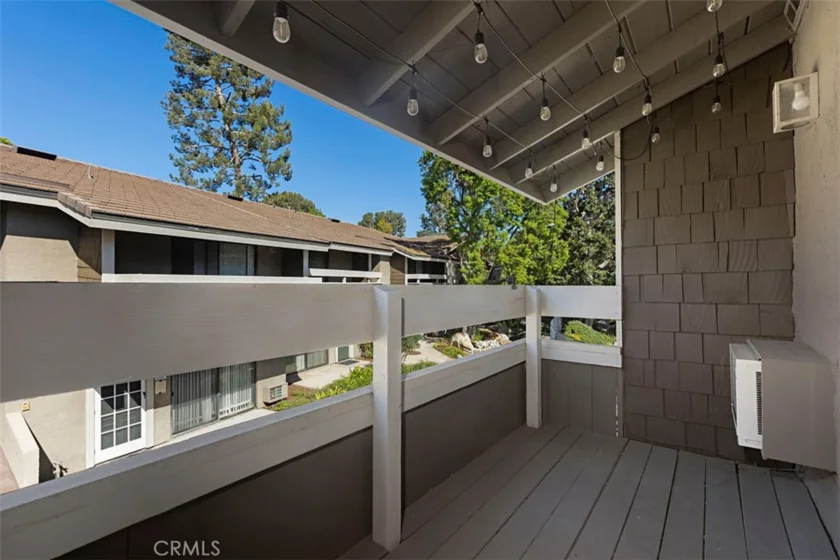 254 Streamwood photo 25