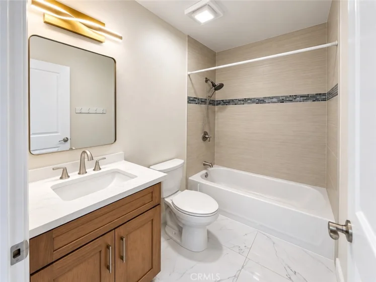 2704 Via Colina photo 9