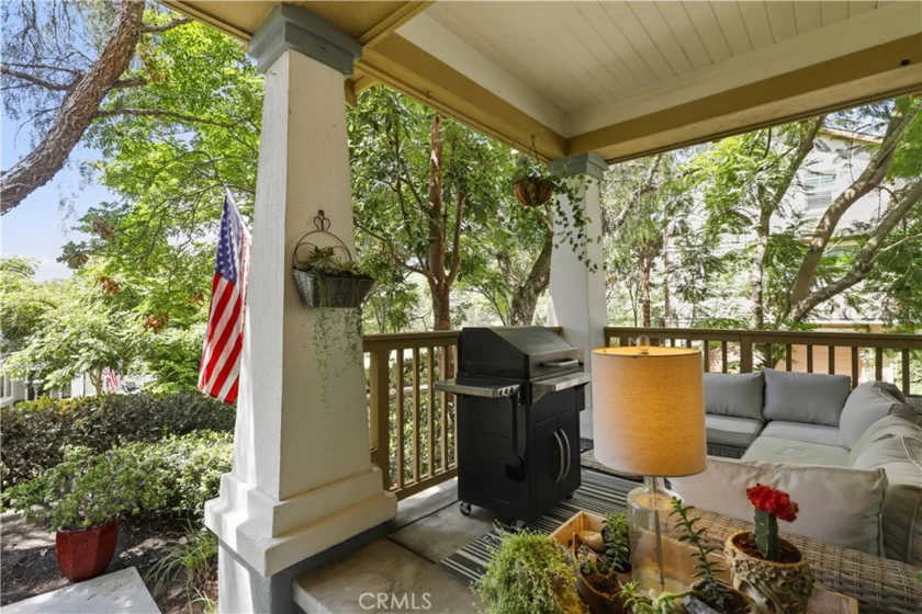 2 Sheridan photo 24