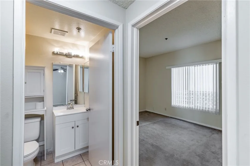 2915 Montrose Avenue #430 photo 10