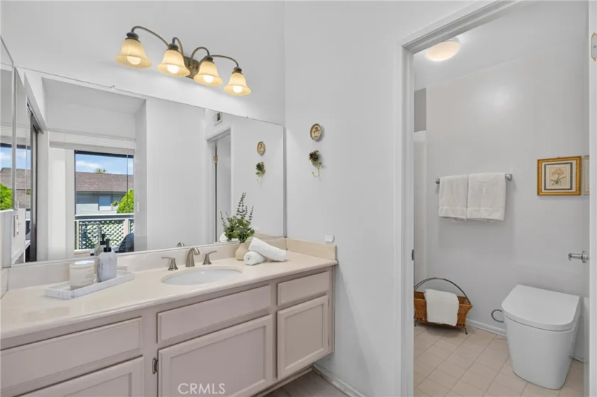 1150 W Capitol Drive #101 photo 27