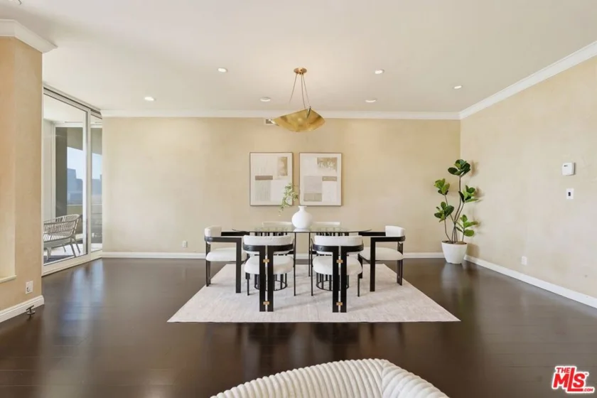1333 S Beverly Glen Boulevard #902 photo 21