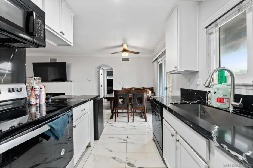 1000 Estes Street #31 photo 23