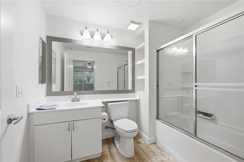 1801 E Katella Avenue #1096 photo 17