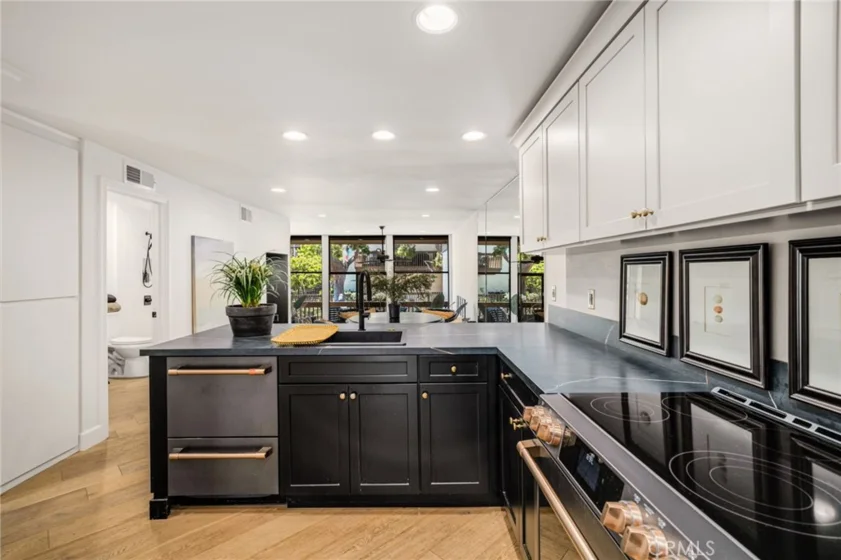 6112 N Marina Pacifica photo 7