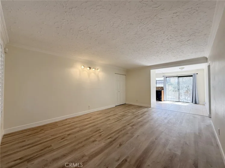 231 Springview photo 13