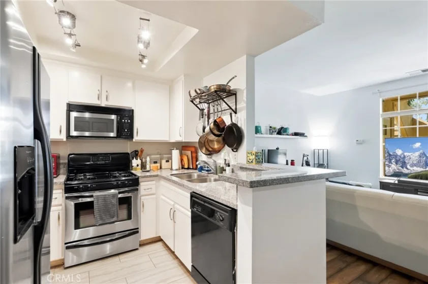 73 Alberti Aisle photo 8