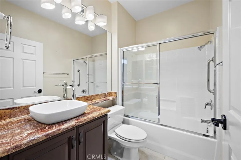 21734 San Leandro photo 28