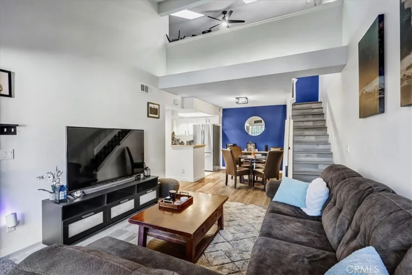883 W 34th #N photo 32