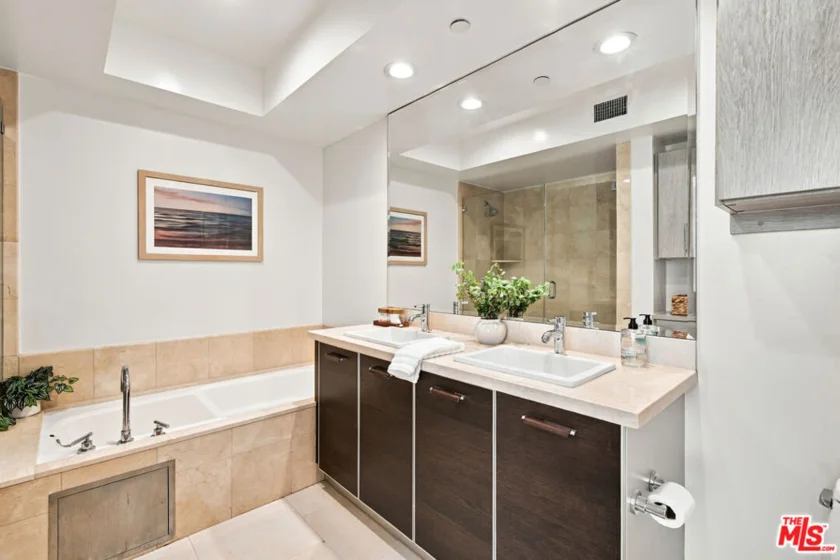 325 Arnaz Drive #301 photo 13