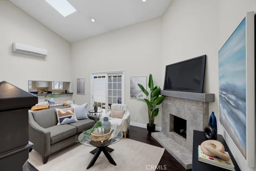 1118 Sandi Lane photo 8