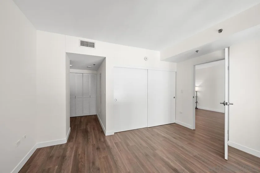 425 W Beech Street #721 photo 9