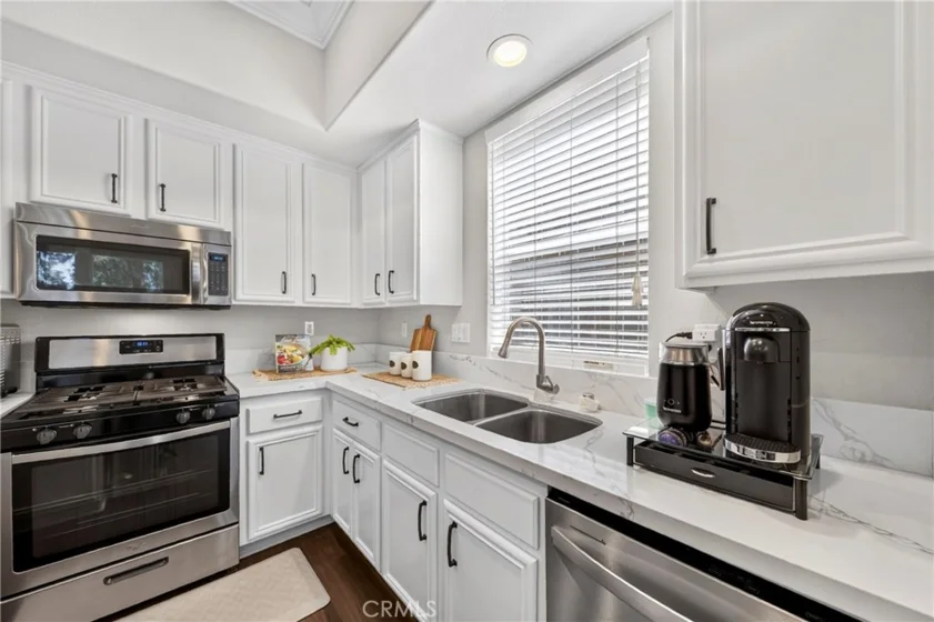 1105 Armstrong Drive photo 12