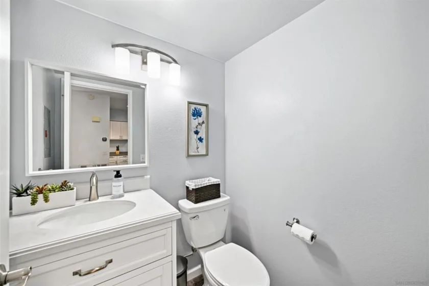 3811 Creststone photo 5