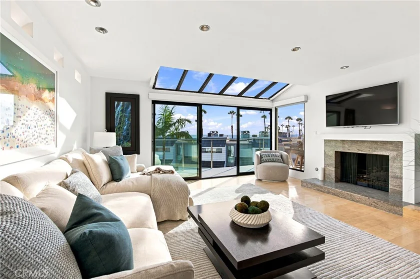 28 Sea Colony Drive photo 1