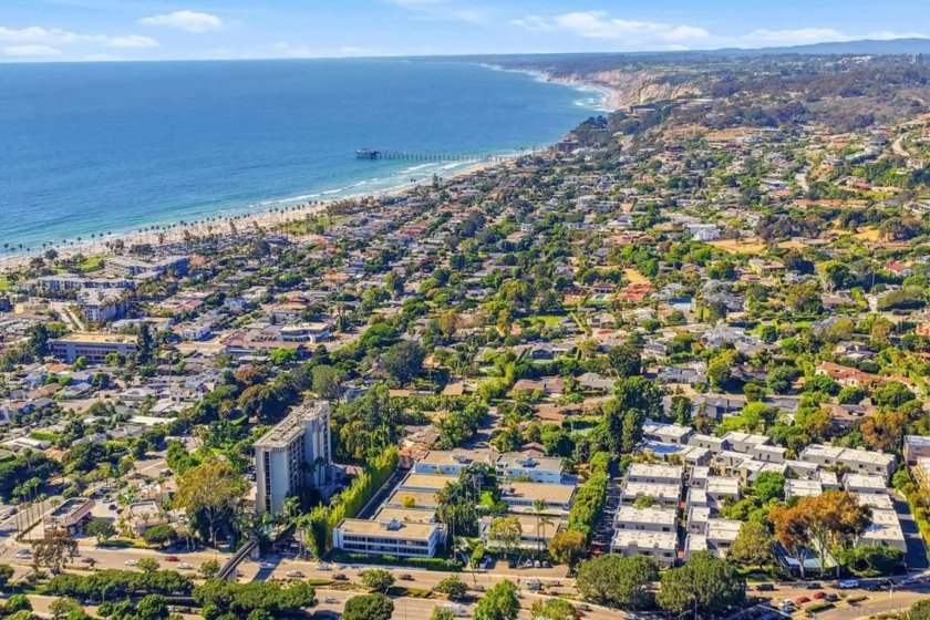 2364 Torrey Pines Road photo 34
