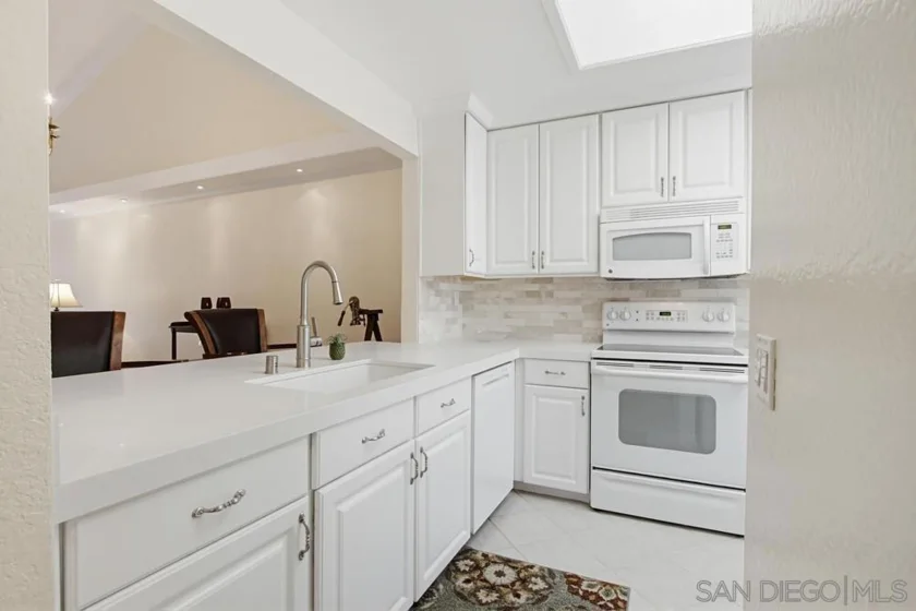 29549 Circle R Greens Drive photo 16