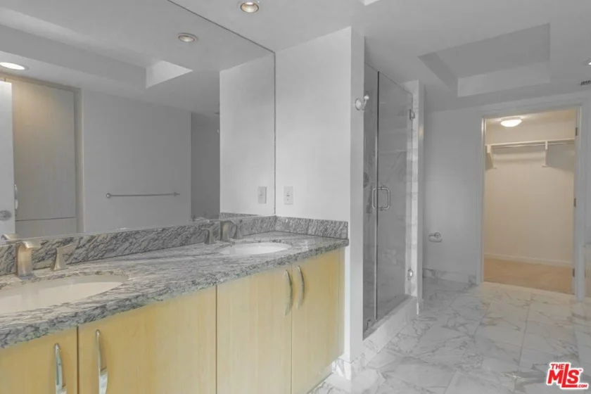 13650 Marina Pointe Drive #404 photo 20