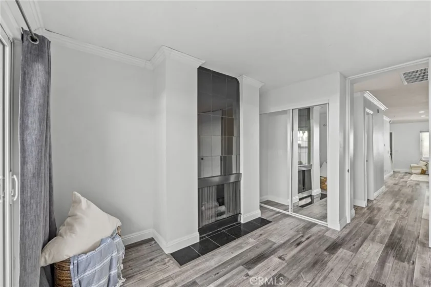 18741 Applewood photo 21