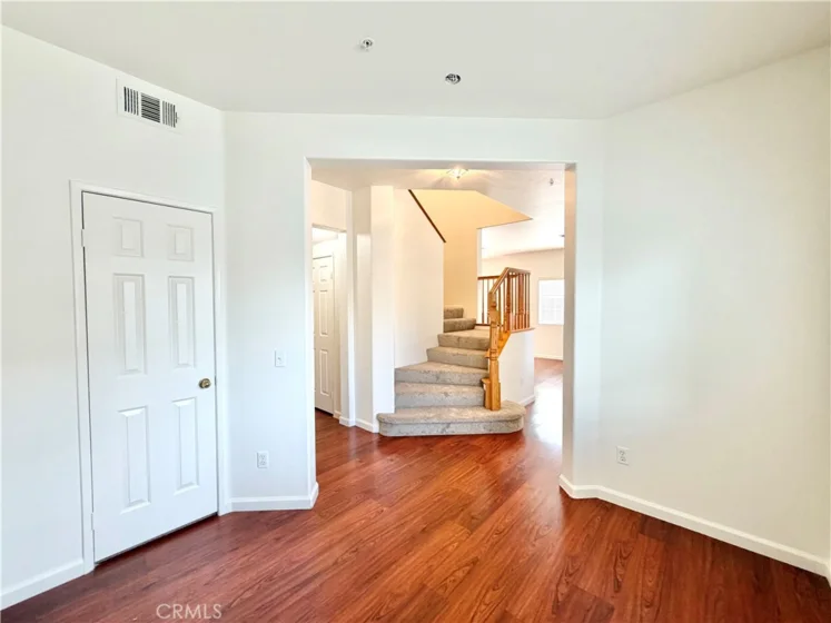 26092 Mayfield Union Way #B photo 6