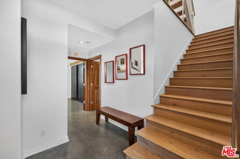 650 Rose Avenue #2 photo 2