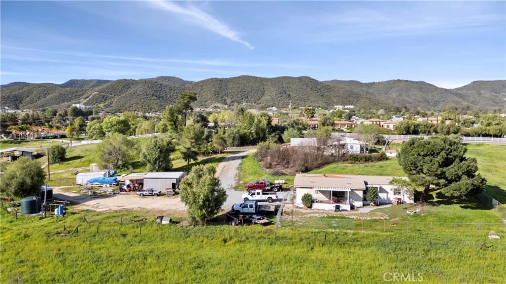 25070 Hayes Avenue photo 2