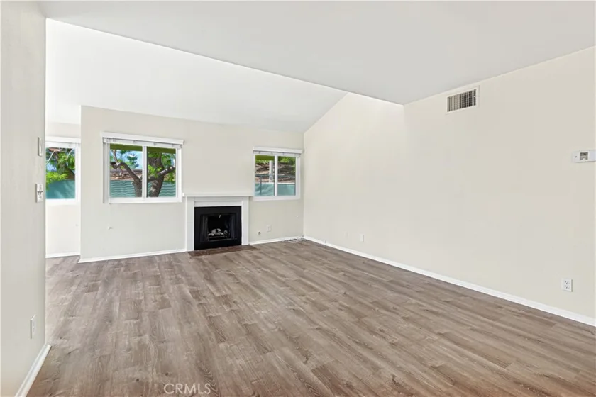 22139 Burbank Boulevard #7 photo 8