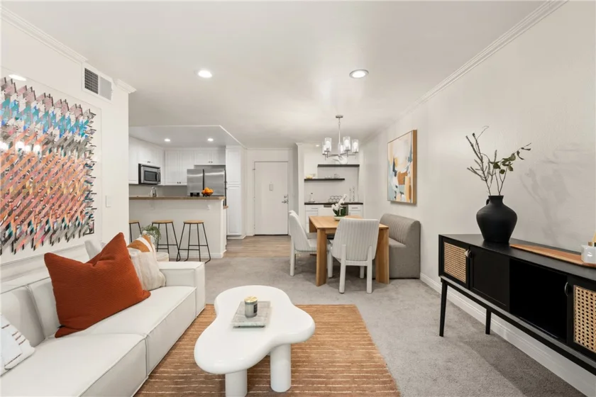 5535 Canoga Avenue #221 photo 3