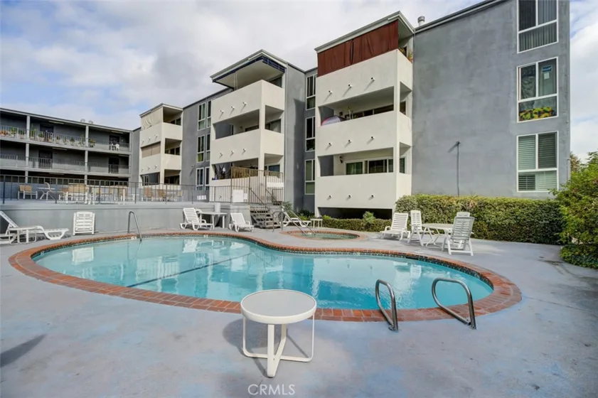 5454 Zelzah Avenue #215 photo 22