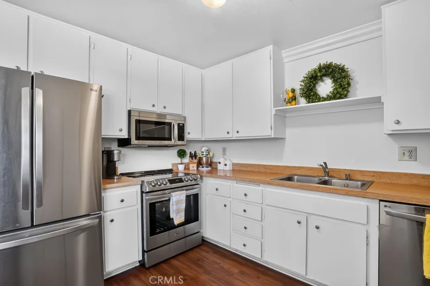 8512 Belmont #31 photo 17