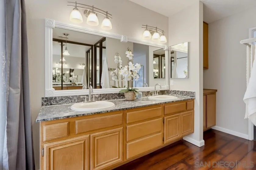 8391 Suntree Place photo 18