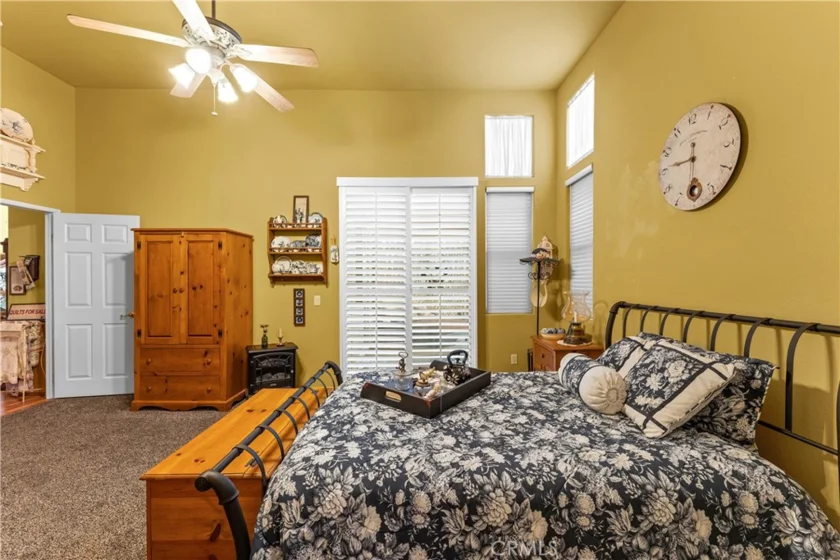 40145 Colony photo 7