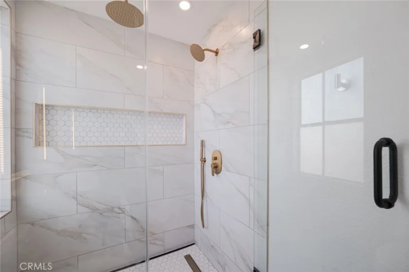 5455 Sylmar Avenue #2103 photo 18